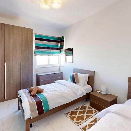 Amazing Spacious Apartment With Bbq & Jacuzzi Saint Julian's 외부 사진