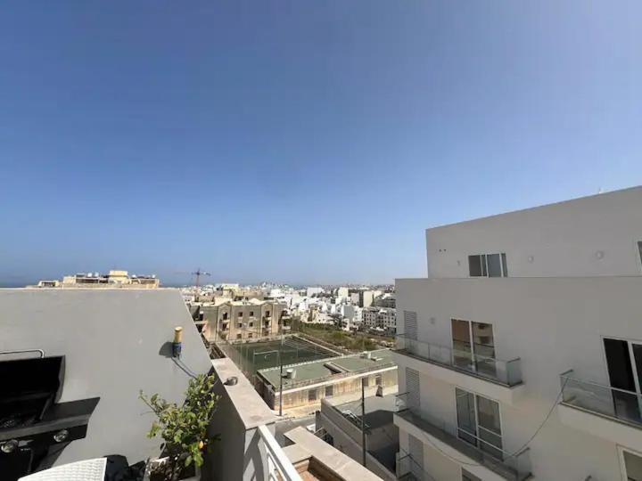 Amazing Spacious Apartment With Bbq & Jacuzzi Saint Julian's 외부 사진